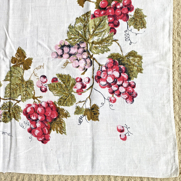 Square tablecloth printed cotton blend pink red grapes greenery vine border - Picture 3 of 10